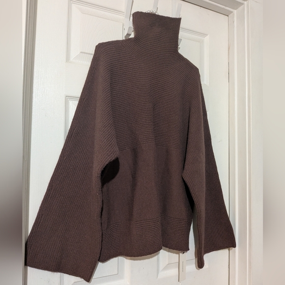 Commense Turtleneck Knit Top and Maxi Skirt Set - Picture 10 of 16